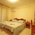 Apartman Two Bedroom In Beachfront Complex With Pool In Playa De Americas. Playa de las Américas