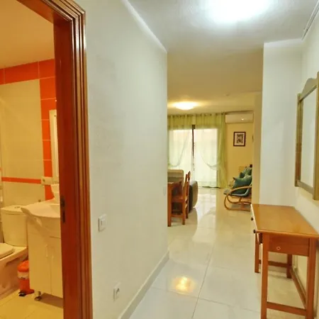 Two Bedroom In Beachfront Complex With Pool In Playa De Americas. Lägenhet Playa de las Americas (Tenerife)