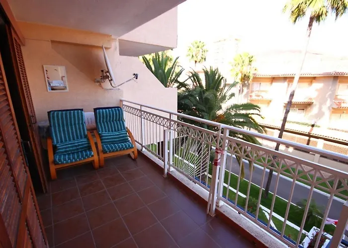 Apartmán Two Bedroom In Beachfront Complex With Pool In Playa De Americas.