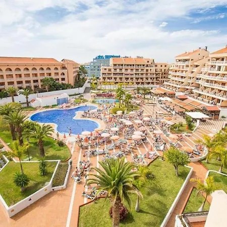 Апартаменты Two Bedroom In Beachfront Complex With Pool In Playa De Americas. Плая-де-лас-Америкас