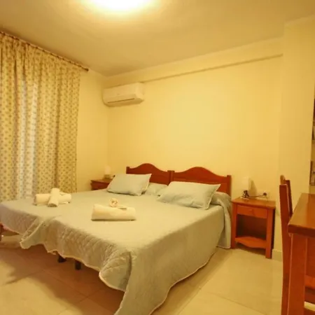 Appartement Two Bedroom In Beachfront Complex With Pool In Playa De Americas. Playa de las Américas