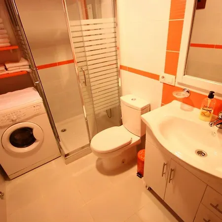 Two Bedroom In Beachfront Complex With Pool In Playa De Americas. Playa de las Américas