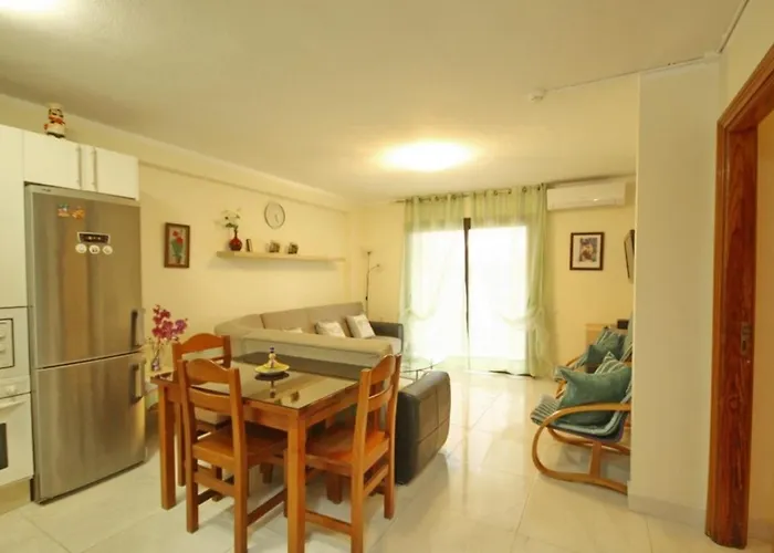 Апартаменты Two Bedroom In Beachfront Complex With Pool In Playa De Americas. Плая-де-лас-Америкас