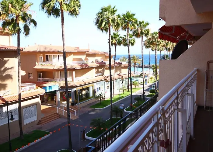 Apartamento Two Bedroom In Beachfront Complex With Pool In Playa De Americas. Playa de las Americas (Tenerife)