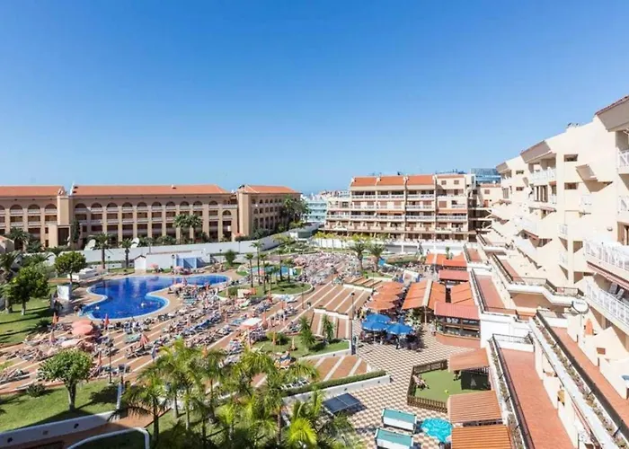 Two Bedroom In Beachfront Complex With Pool In Playa De Americas. Апартаменты